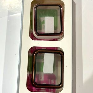 2 iPhone case as you can see in the pictures never used